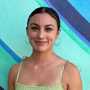 Meet your Posher, Jesenia